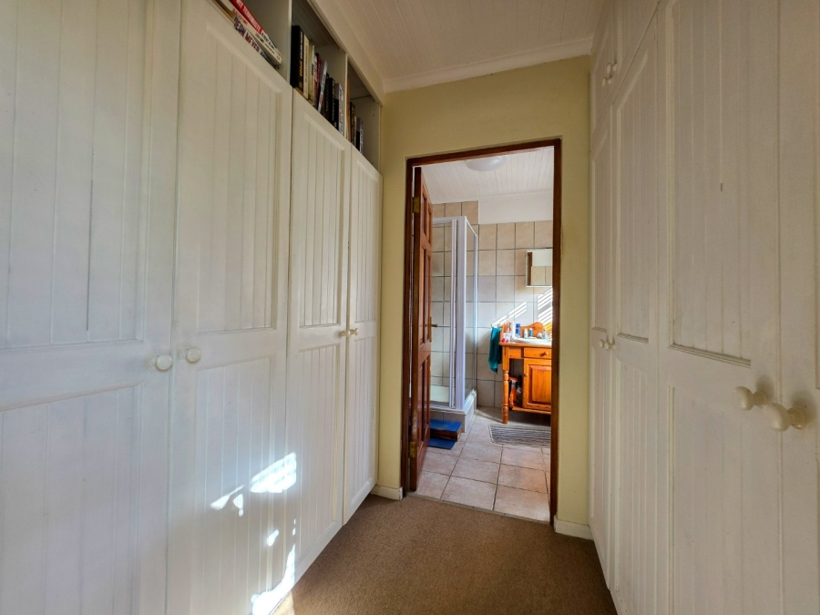 4 Bedroom Property for Sale in Stilbaai Wes Western Cape